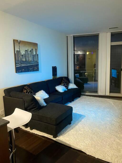 Cozy 2 Bedroom Free Parking Downtown Toronto 1Min Scotiabank Arena Tff Cn Tower Rogers Centre Union Station Exteriör bild