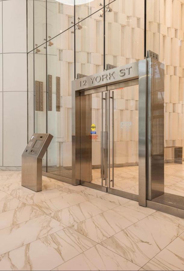 Cozy 2 Bedroom Free Parking Downtown Toronto 1Min Scotiabank Arena Tff Cn Tower Rogers Centre Union Station Exteriör bild