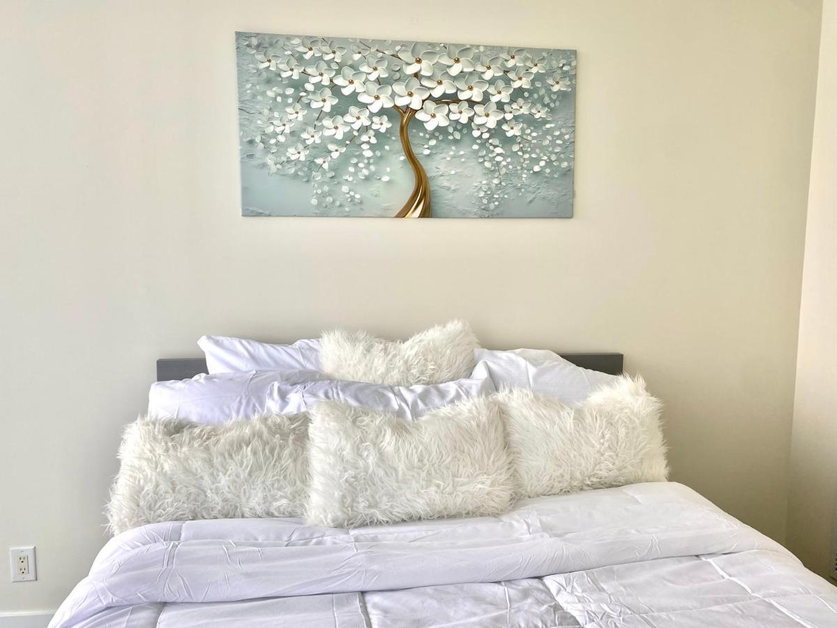 Cozy 2 Bedroom Free Parking Downtown Toronto 1Min Scotiabank Arena Tff Cn Tower Rogers Centre Union Station Exteriör bild